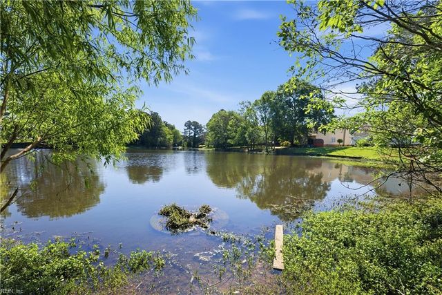 102 Berkshire BLVD, Suffolk, VA 23434