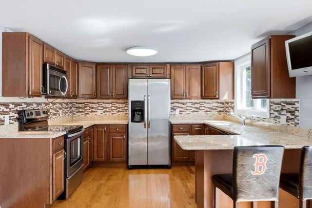 195 Mills Ave, Revere, MA 02151