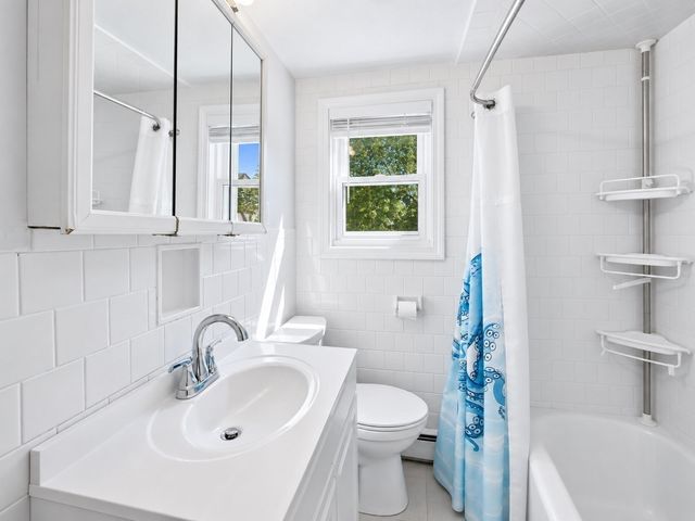 195 Mills Ave, Revere, MA 02151