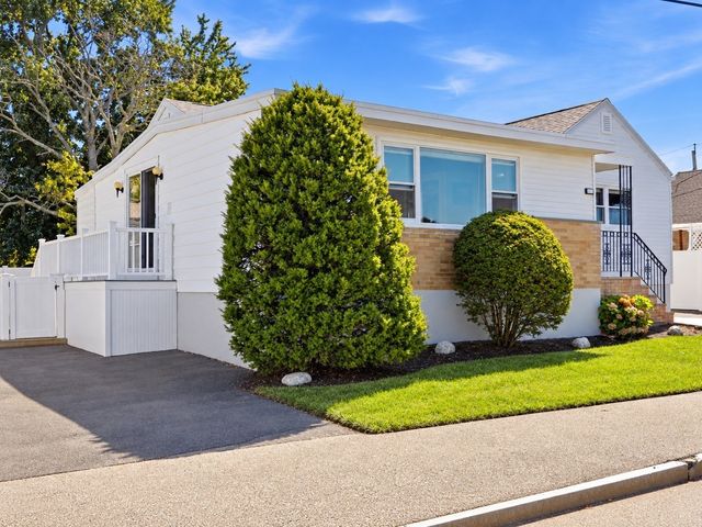 195 Mills Ave, Revere, MA 02151