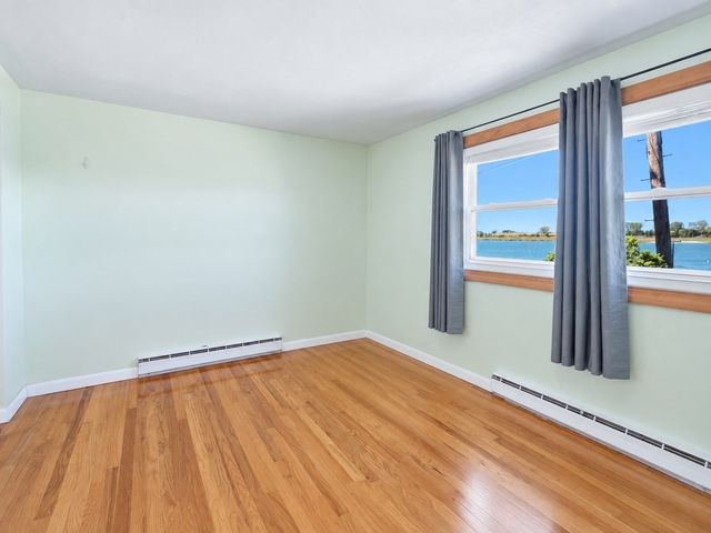 195 Mills Ave, Revere, MA 02151