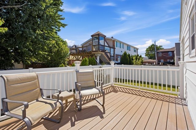 195 Mills Ave, Revere, MA 02151