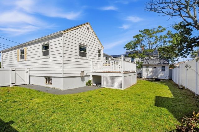 195 Mills Ave, Revere, MA 02151