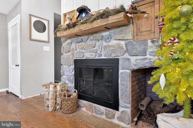 323 EDGEMONT DR, Willow Street, PA 17584