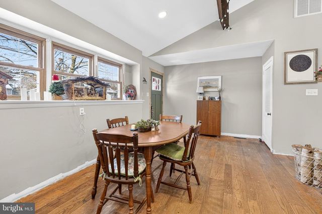 323 EDGEMONT DR, Willow Street, PA 17584