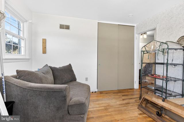 323 EDGEMONT DR, Willow Street, PA 17584