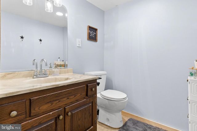 323 EDGEMONT DR, Willow Street, PA 17584