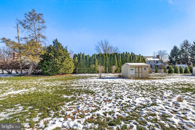 323 EDGEMONT DR, Willow Street, PA 17584