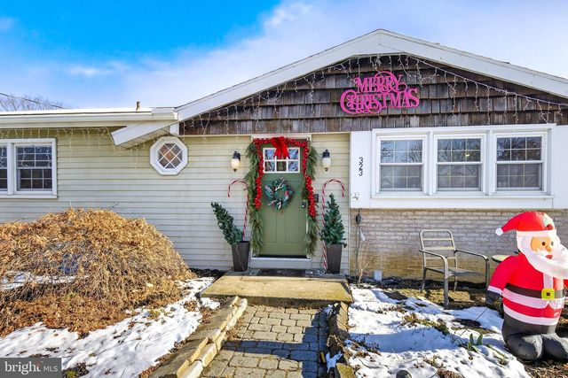 323 EDGEMONT DR, Willow Street, PA 17584