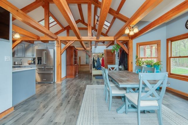 21 Hinds Lane, Pelham, NH 03076