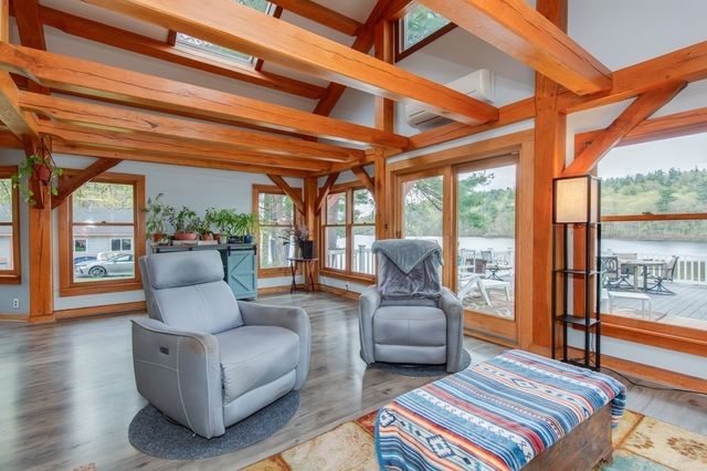 21 Hinds Lane, Pelham, NH 03076