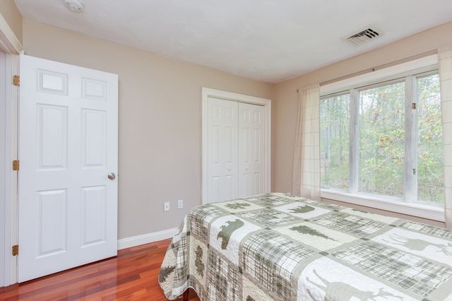 21 Hinds Lane, Pelham, NH 03076