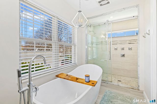 55 Arlington Road, Stamford, CT 06902