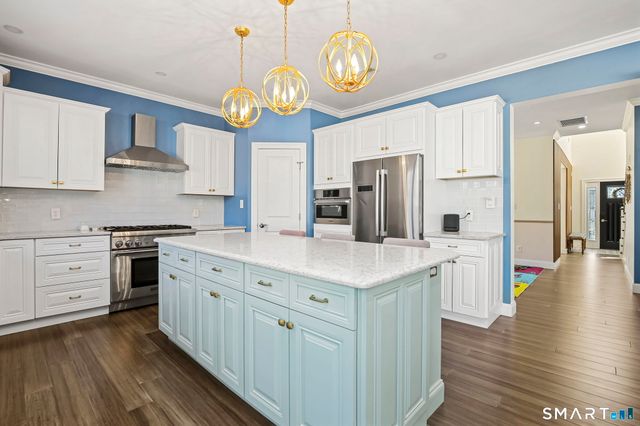 55 Arlington Road, Stamford, CT 06902