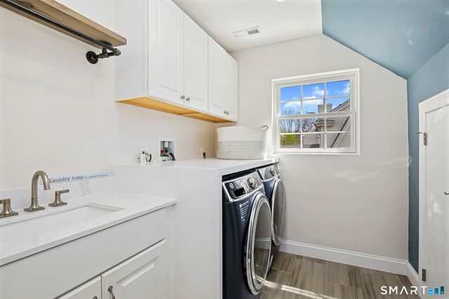 55 Arlington Road, Stamford, CT 06902