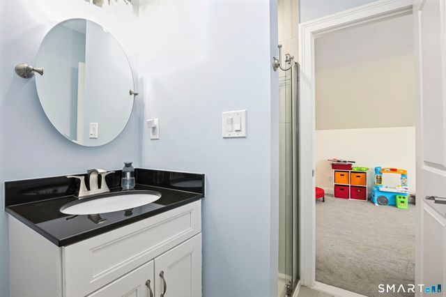 55 Arlington Road, Stamford, CT 06902