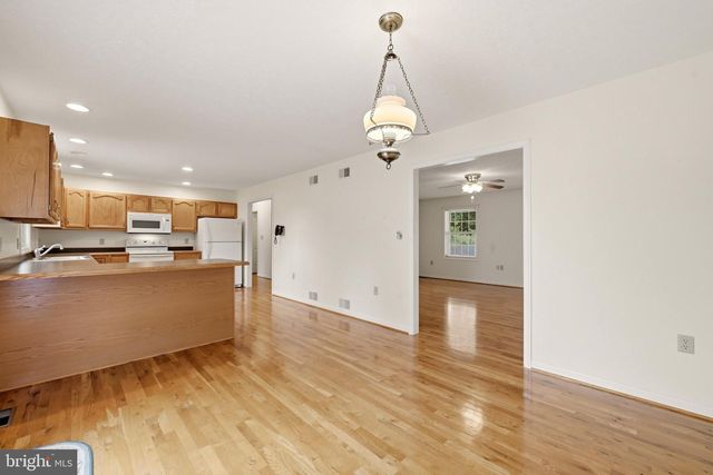 991 FRONT ROYAL PIKE, Winchester, VA 22602