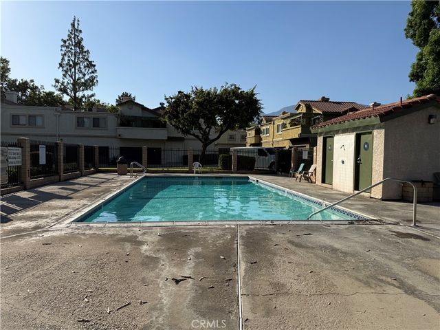 10226 Chaparral Way Unit B, Rancho Cucamonga, CA 91730