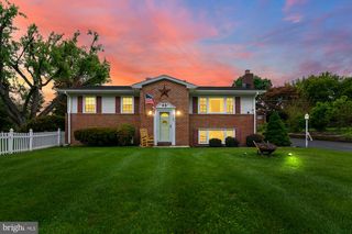 6503 PANORAMA DR, Sykesville, MD 21784