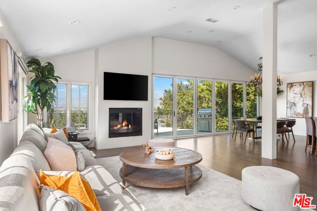 3782 Berry Drive, Studio City (los Angeles), CA 91604