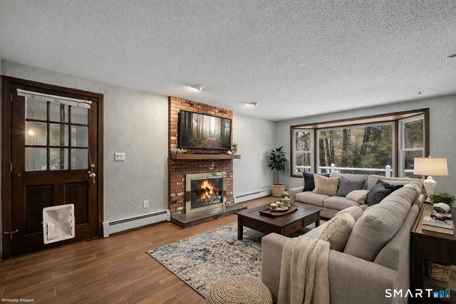 40 Homestead Lane, Avon, CT 06001