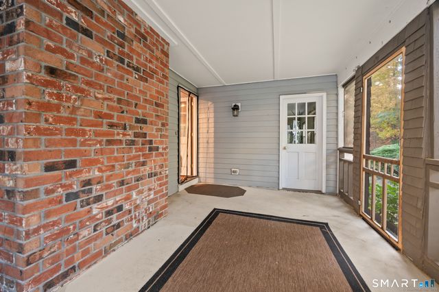 40 Homestead Lane, Avon, CT 06001