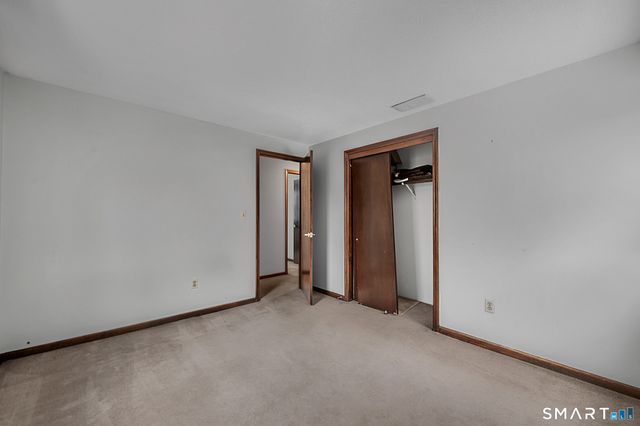 40 Homestead Lane, Avon, CT 06001