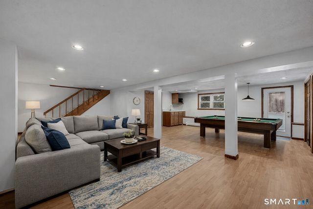 40 Homestead Lane, Avon, CT 06001