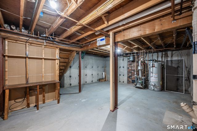 40 Homestead Lane, Avon, CT 06001