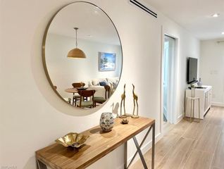 72 7th ST S # 112, Naples, FL 34102
