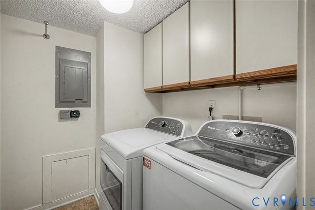 36 Spinnaker Cove Dr, Midlothian, VA 23112