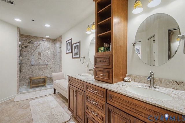 36 Spinnaker Cove Dr, Midlothian, VA 23112