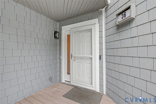 36 Spinnaker Cove Dr, Midlothian, VA 23112