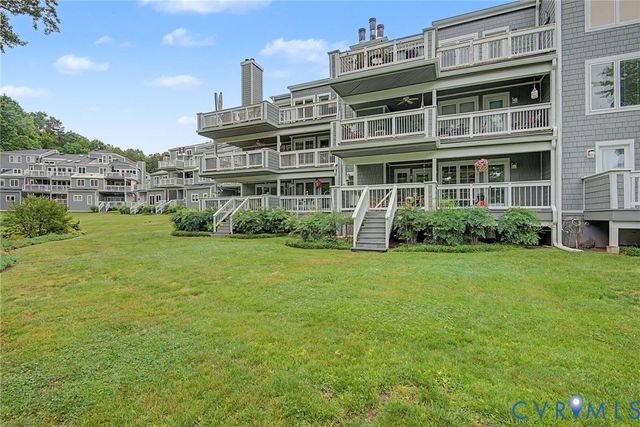 36 Spinnaker Cove Dr, Midlothian, VA 23112