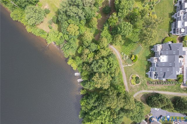 36 Spinnaker Cove Dr, Midlothian, VA 23112
