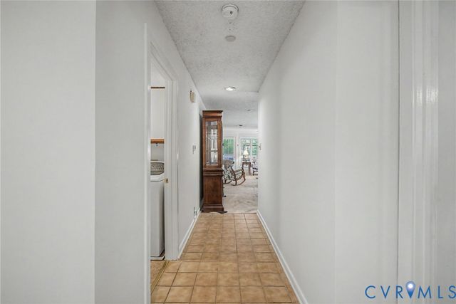 36 Spinnaker Cove Dr, Midlothian, VA 23112