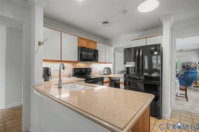 36 Spinnaker Cove Dr, Midlothian, VA 23112