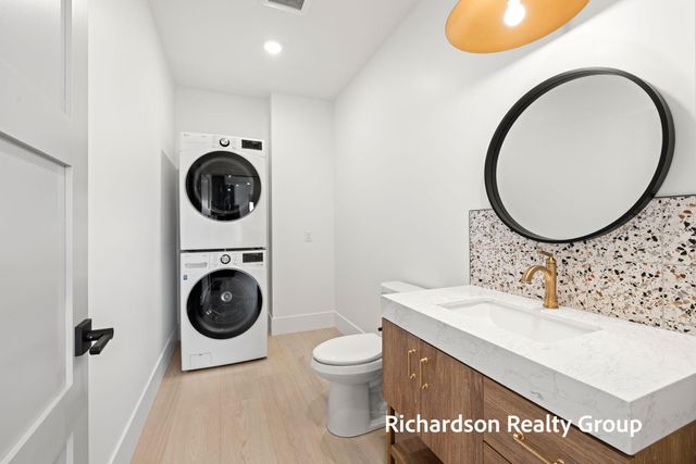 300 Washington Avenue 8, Grand Haven City, MI 49417