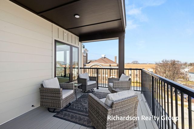 300 Washington Avenue 8, Grand Haven City, MI 49417