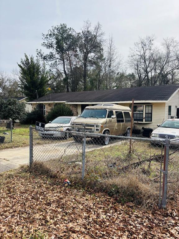 204 NW Lincoln St, Dothan, AL 36303