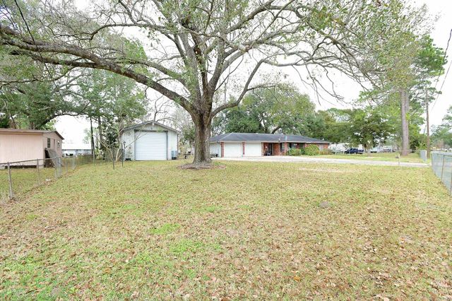 317 Patrick Dr, Schriever, LA 70395