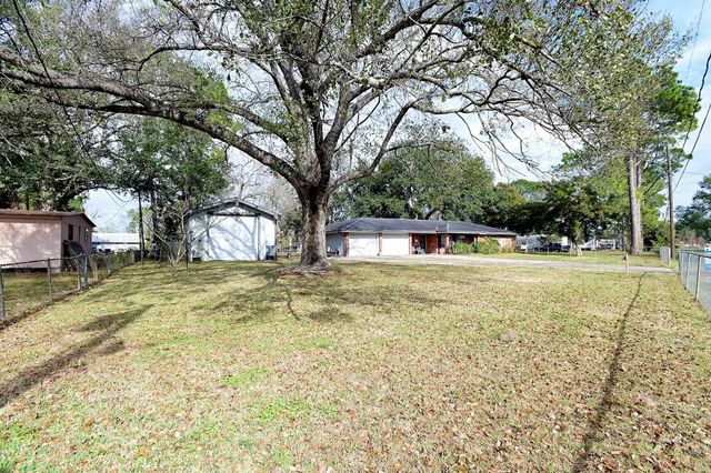 317 Patrick Dr, Schriever, LA 70395