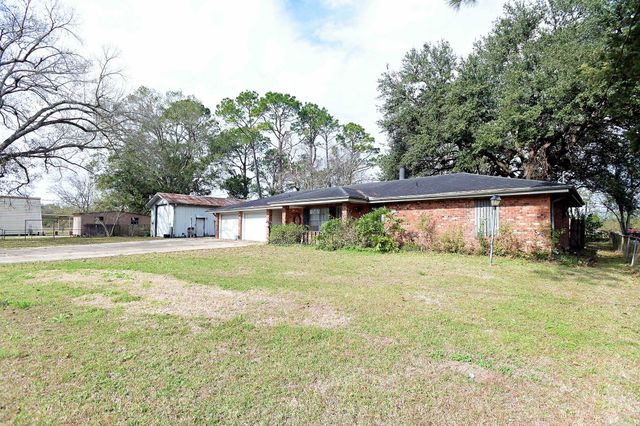 317 Patrick Dr, Schriever, LA 70395