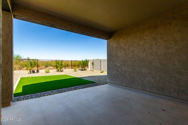 44312 N 44th Lane, New River, AZ 85087