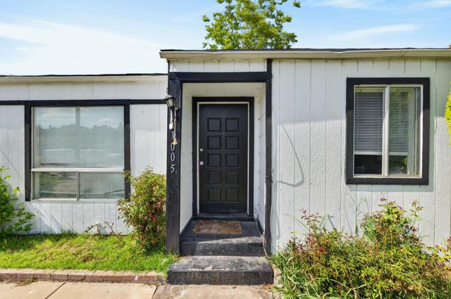 1005 Hawk Ave, Sacramento, CA 95833