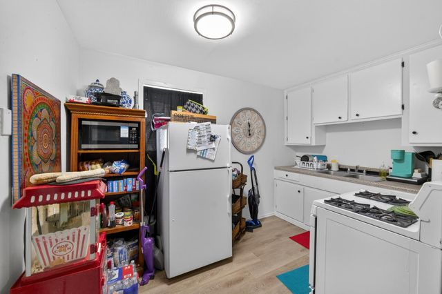 1005 Hawk Ave, Sacramento, CA 95833