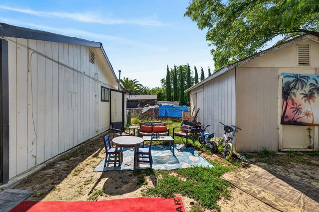 1005 Hawk Ave, Sacramento, CA 95833