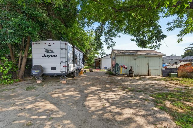 1005 Hawk Ave, Sacramento, CA 95833