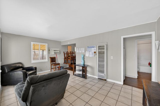 1005 Hawk Ave, Sacramento, CA 95833
