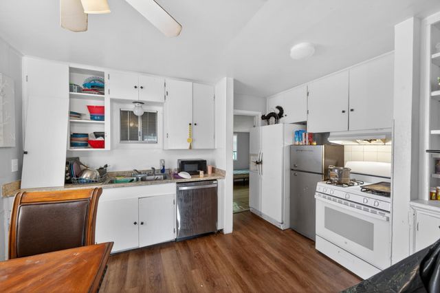 1005 Hawk Ave, Sacramento, CA 95833